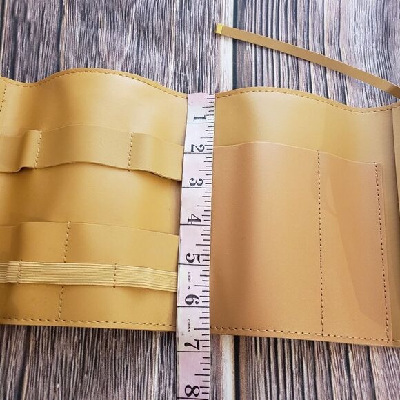 Glass Ladder & Co Tech Organizer - Picture 12 of 16